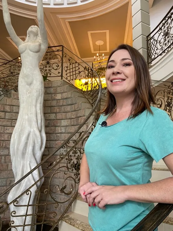 Elaine em gravação de reportagem